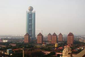 华西村